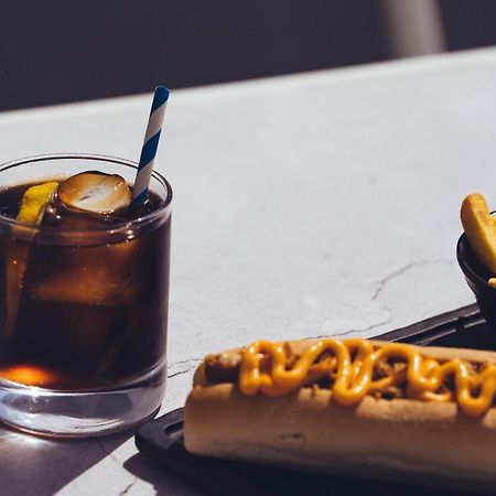 谷纳特俱乐部公寓酒店 卡门港 外观 照片